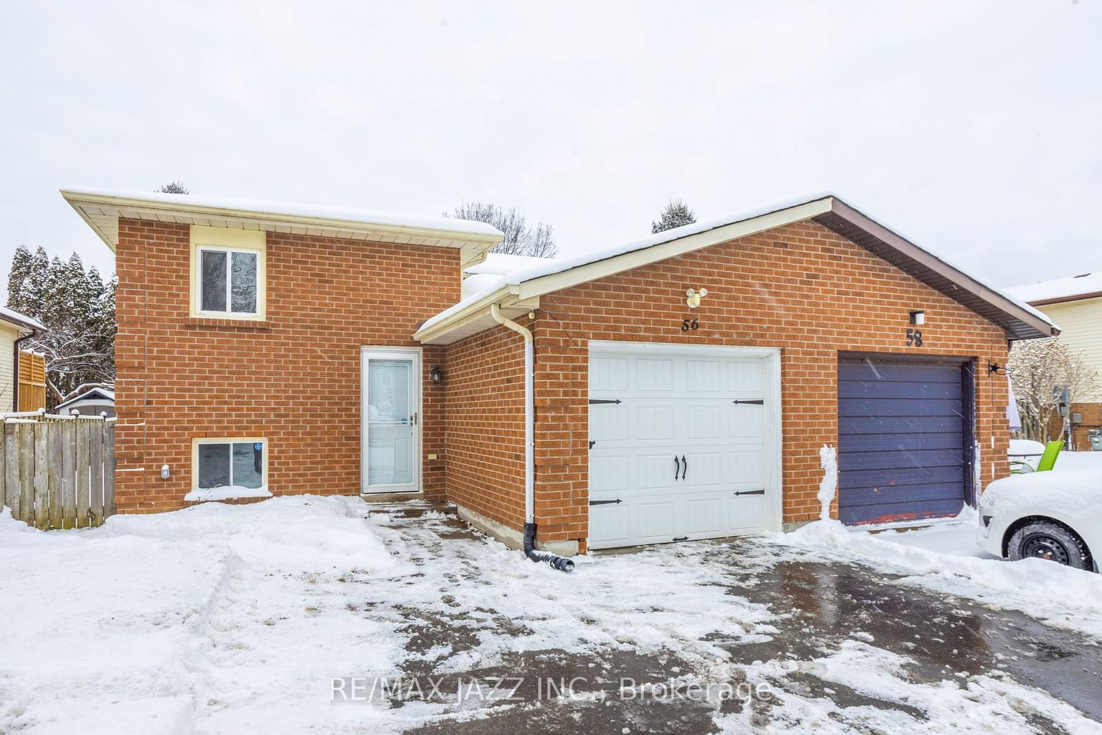 Semi-Detached House for sale at 56 Hartsfield Drive, Clarington, Courtice, L1E 1L8 - MLS: E11970924