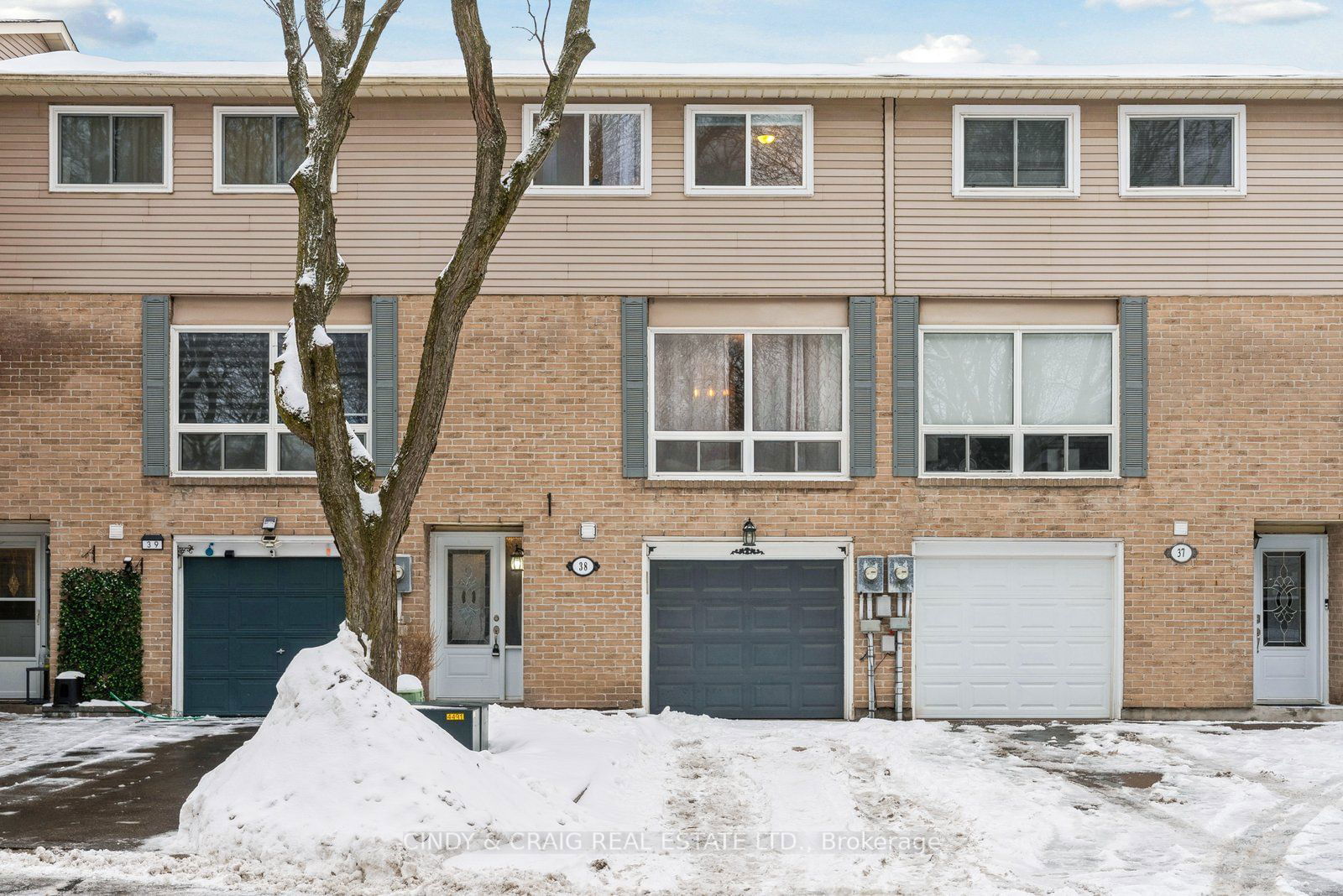 Townhouse for sale at 38-1133 Ritson Road, Oshawa, Centennial, L1G 7T3 - MLS: E11970927