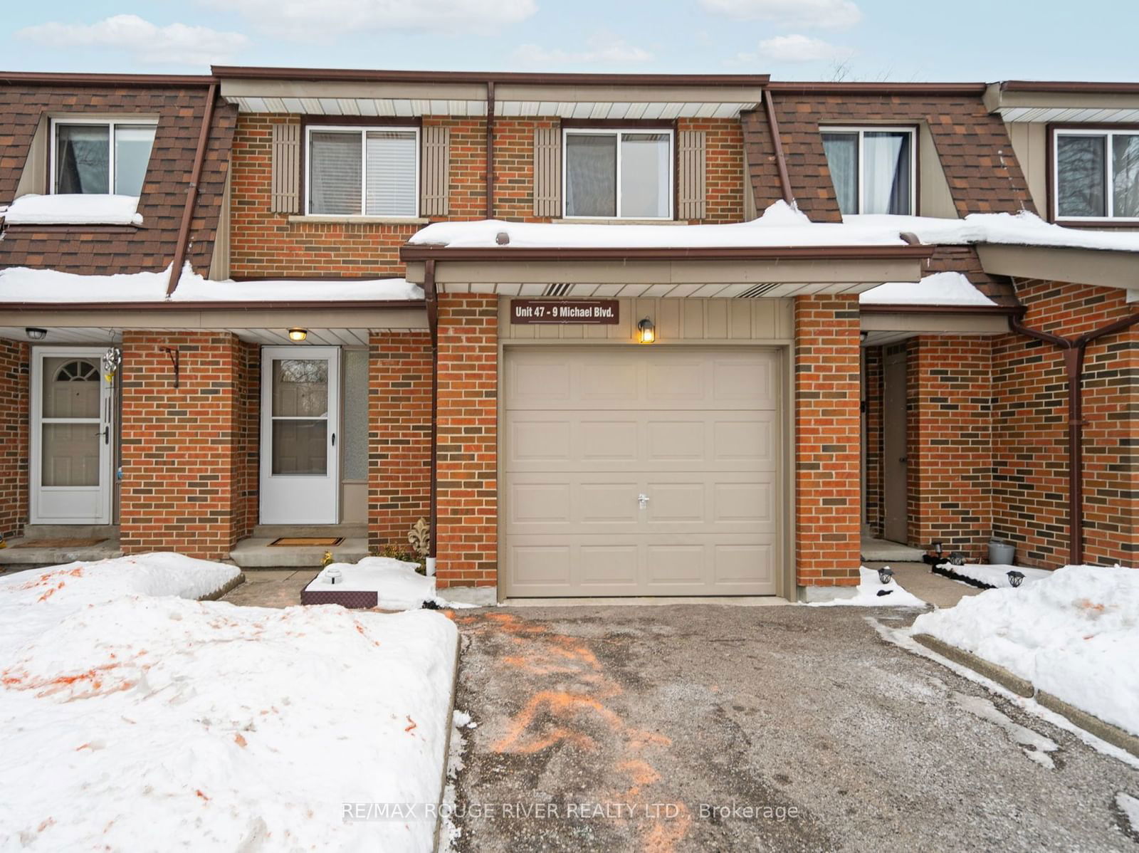 Townhouse for sale at 47-9 Michael Boulevard, Whitby, Lynde Creek, L1N 5P4 - MLS: E11971259