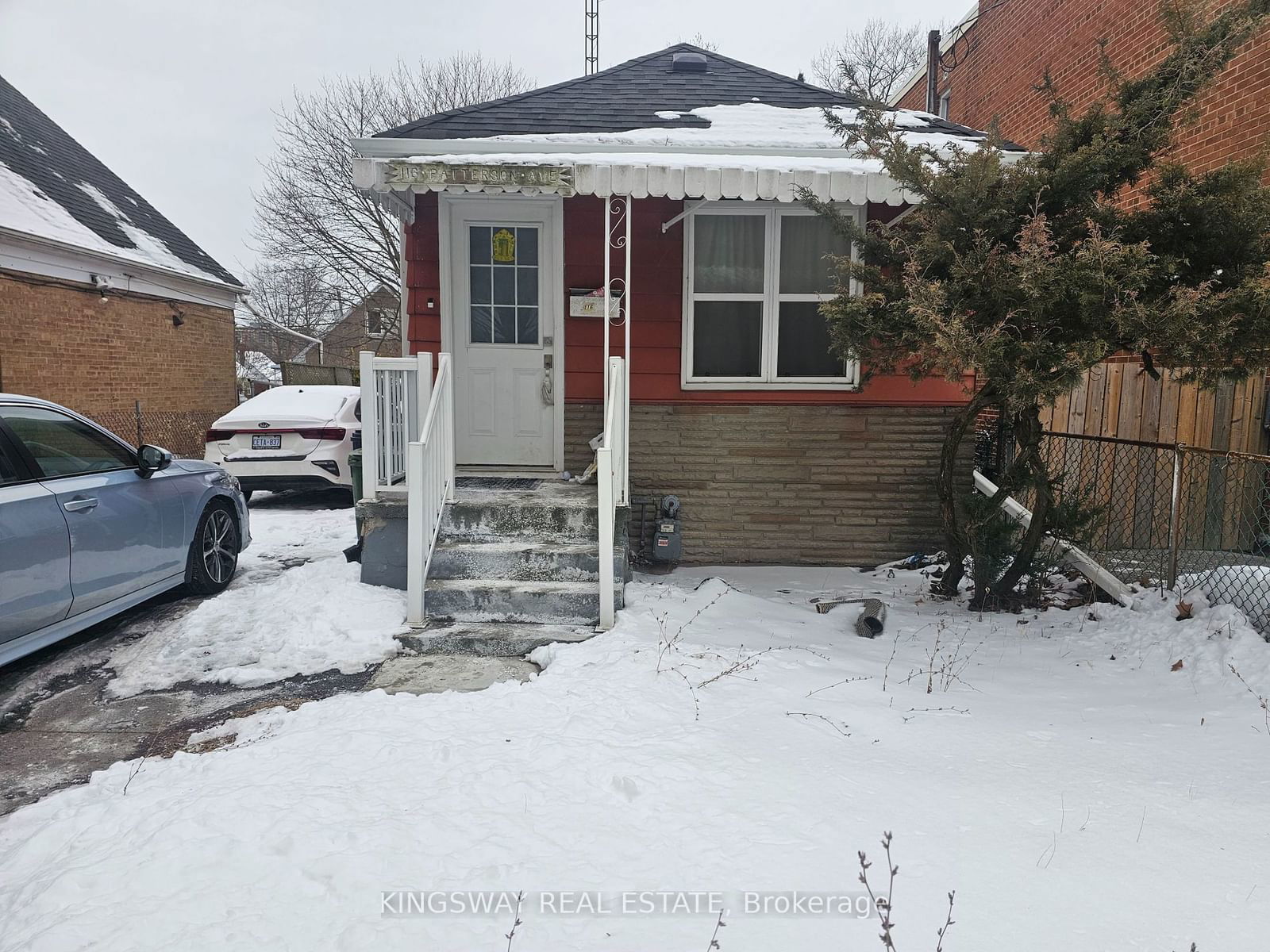 Building at 116 Patterson Avenue, Toronto, Oakridge