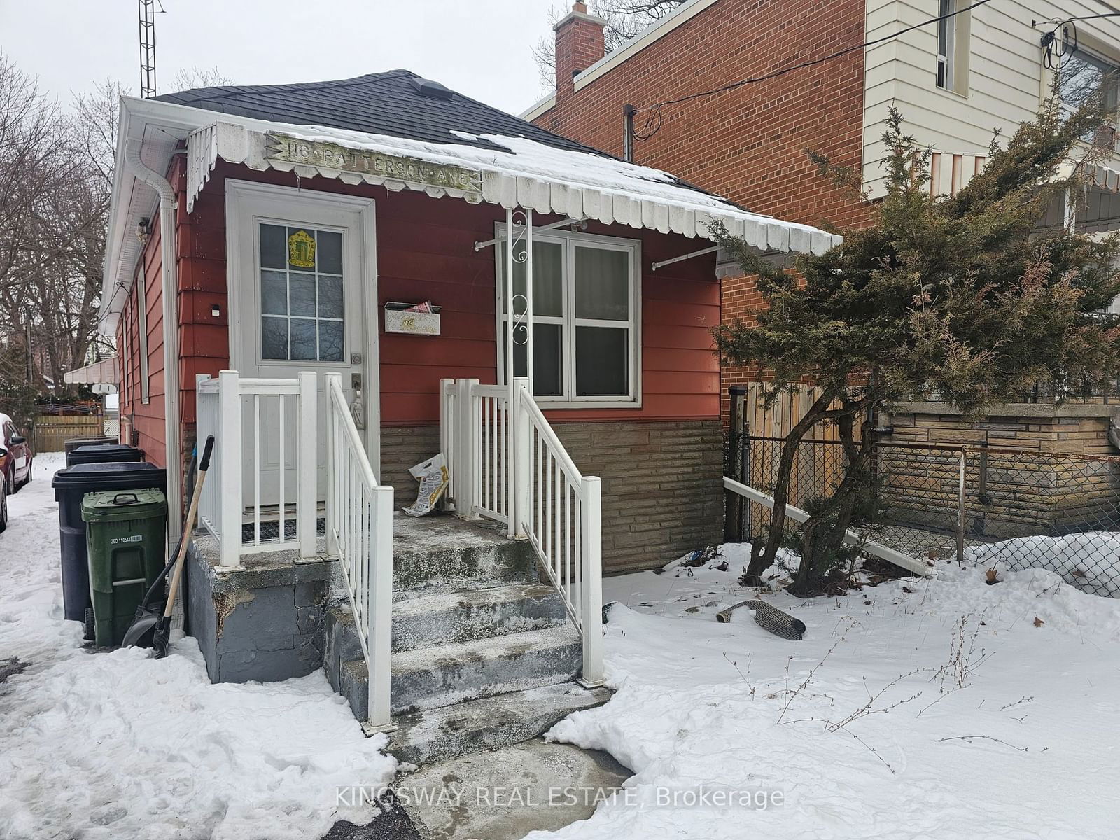 Detached House for sale at 116 Patterson Avenue, Toronto, Oakridge, M1L 3Y6 - MLS: E11971400