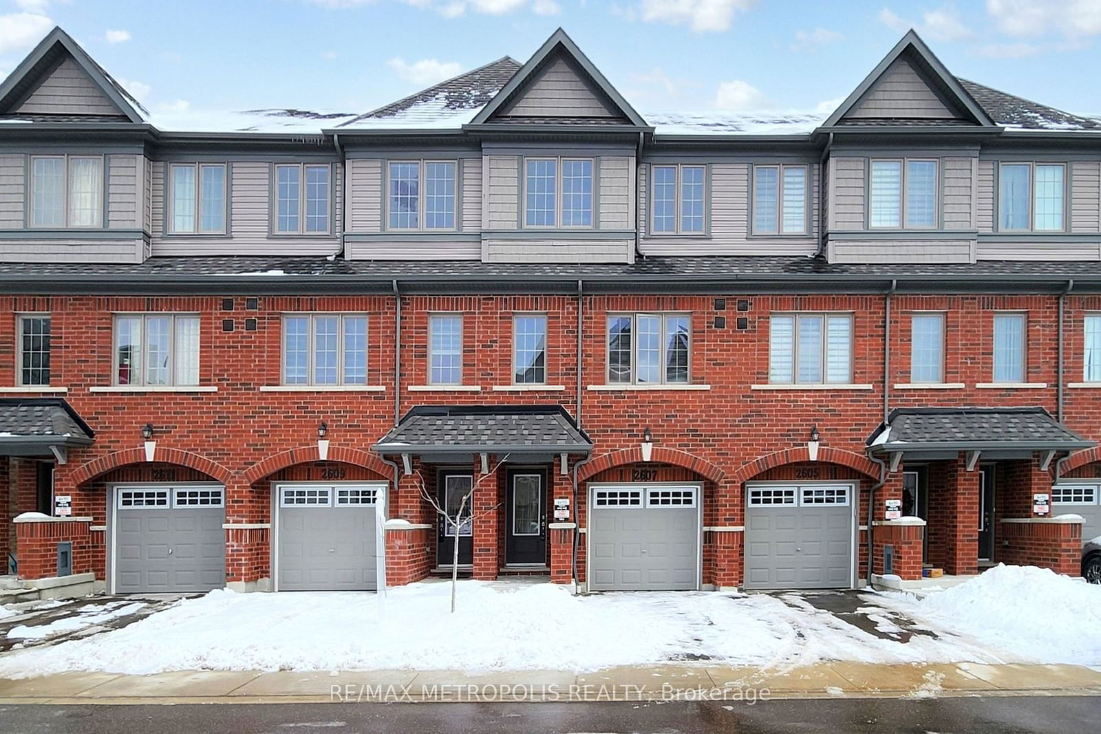 Townhouse for sale at 4-2607 MAGDELEN Path, Oshawa, Windfields, L1L 0R6 - MLS: E11971409