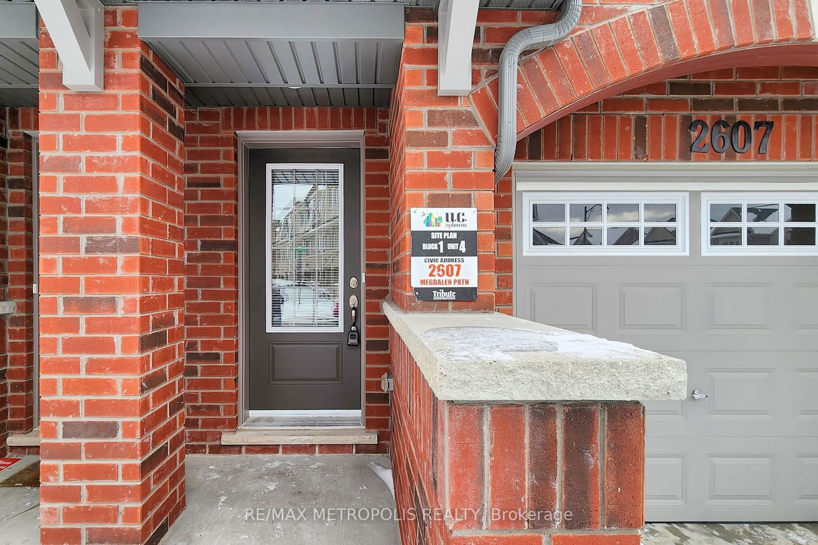 Townhouse for sale at 4-2607 MAGDELEN Path, Oshawa, Windfields, L1L 0R6 - MLS: E11971409