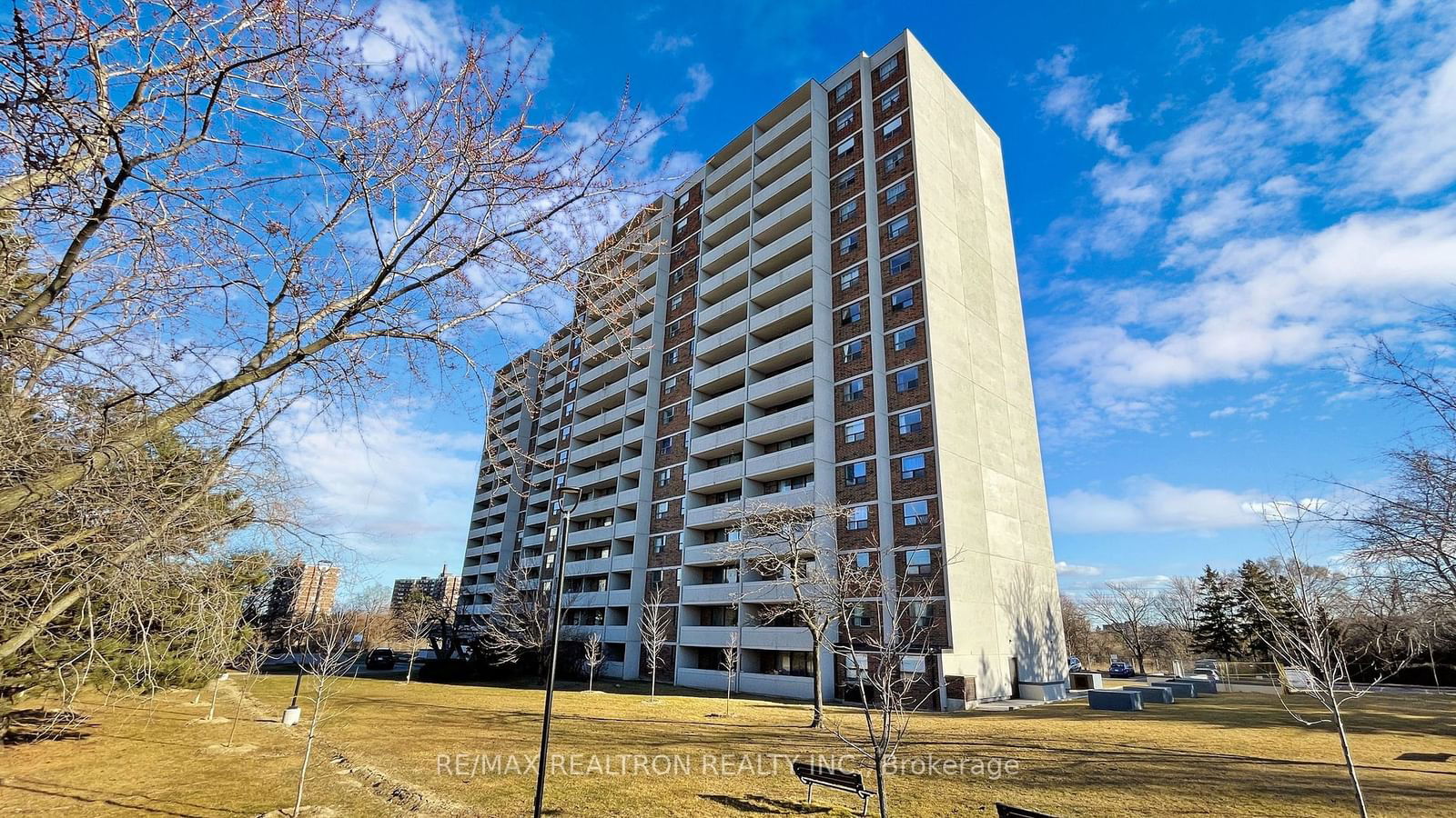 Condo for sale at 1701-301 Prudential Drive, Toronto, Dorset Park, M1P 4V3 - MLS: E11971526