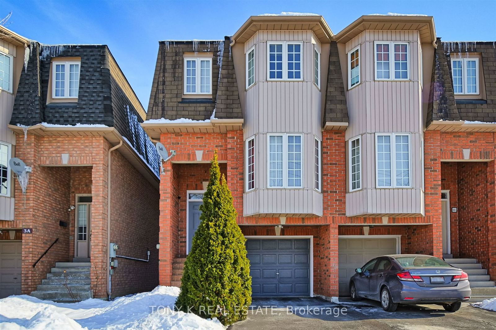 Semi-Detached House sold at 1B Falmouth Avenue, Toronto, Kennedy Park, M1K 4M5 - MLS: E11972086