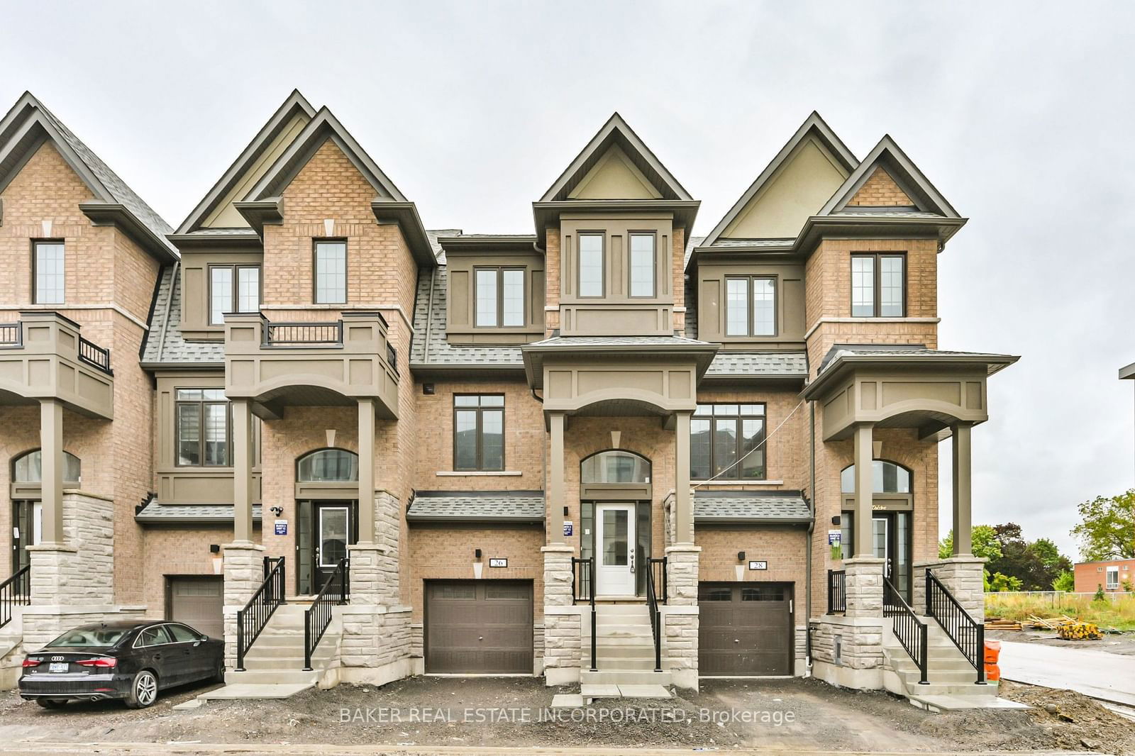 Townhouse for sale at 26 Calloway Way, Whitby, Downtown Whitby, L1N 0N9 - MLS: E11972344