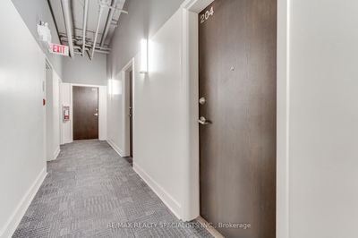 Unit 204 — 1842 Queen St, Toronto - The Beaches image-0-3
