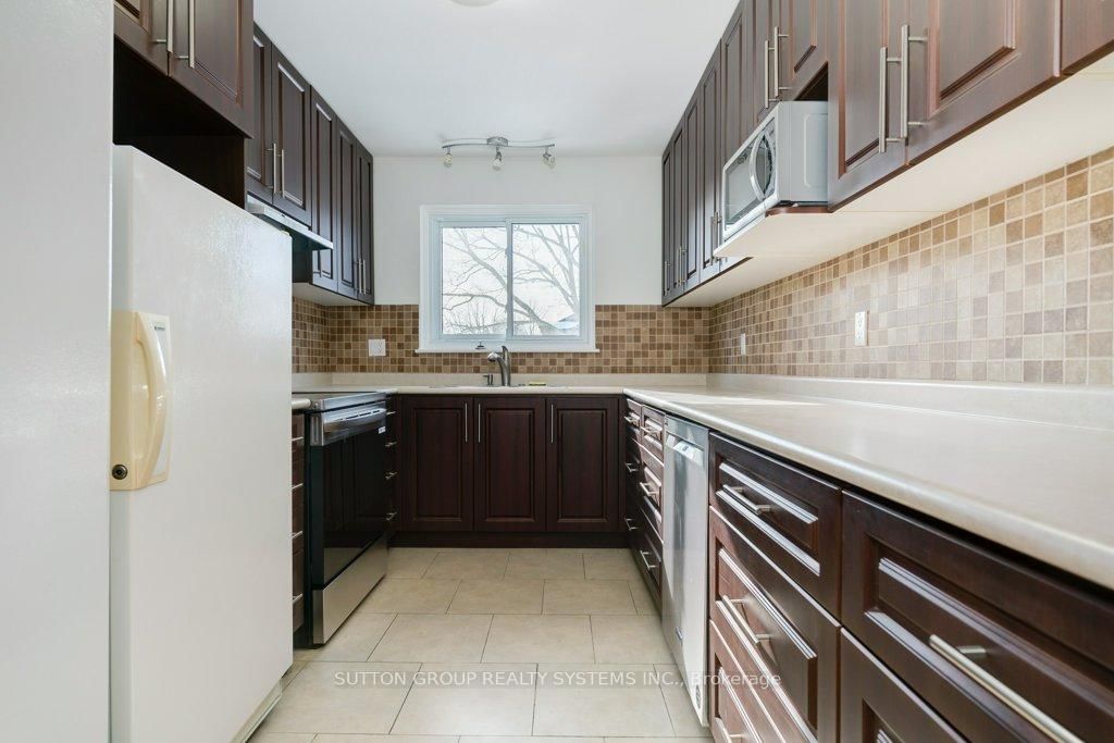 Townhouse for sale at 17-2 White Abbey Park, Toronto, Wexford-Maryvale, M1R 5A1 - MLS: E11972568