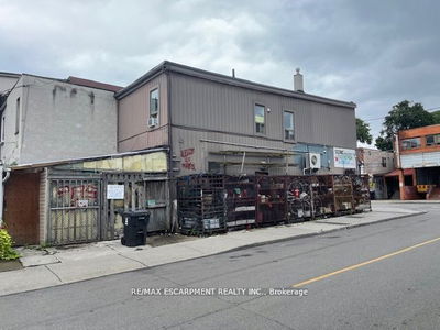 673 Gerrard St, Toronto - South Riverdale image-0-3