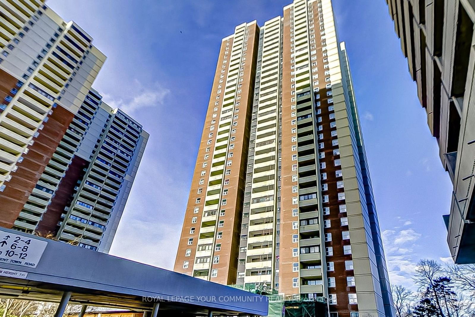 Condo for lease at 3404-3 Massey Square, Toronto, Crescent Town, M4C 5L5 - MLS: E11972894