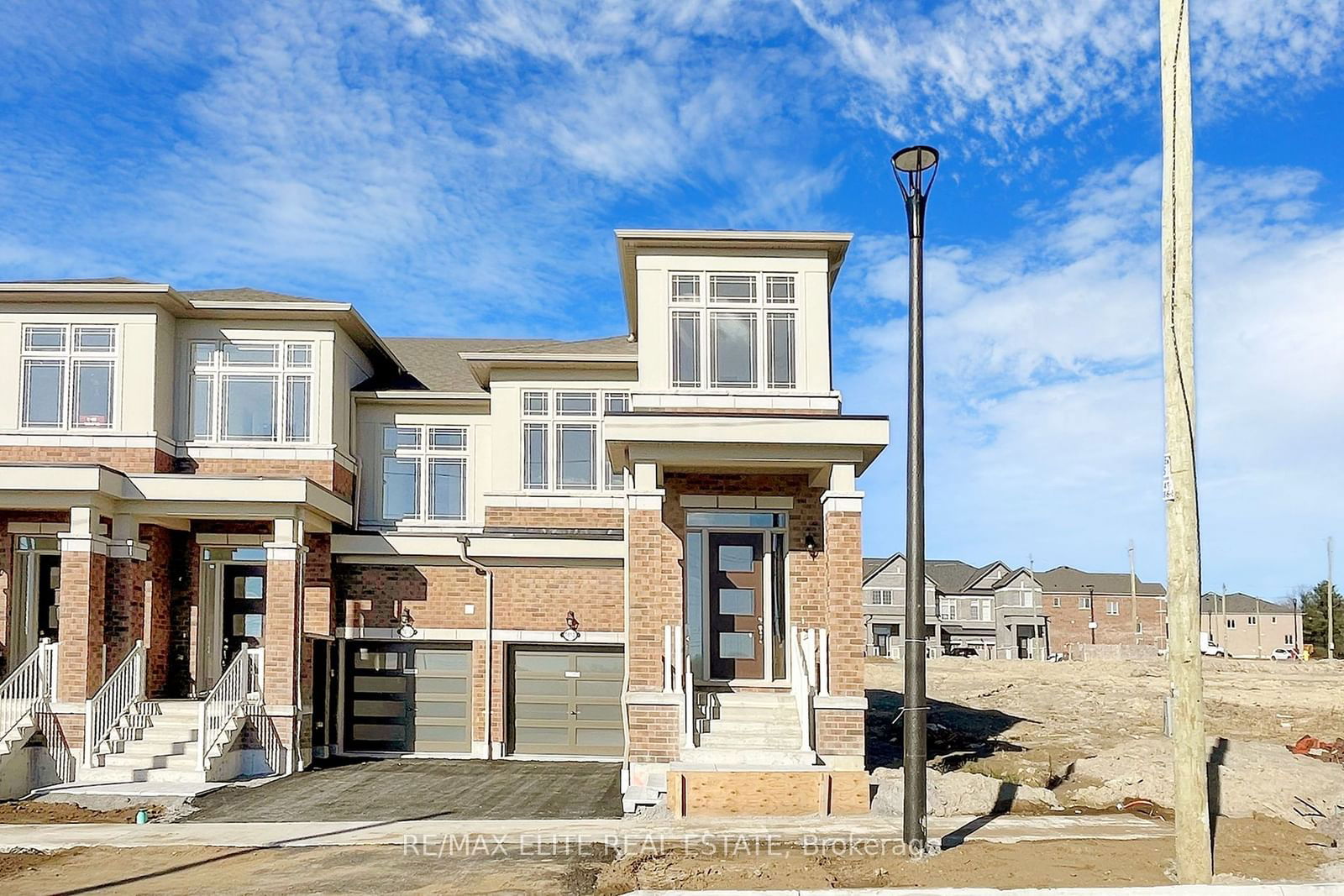 Townhouse for lease at 1012 Crownest Hllw, Pickering, Rural Pickering, L1X 0P6 - MLS: E11972952