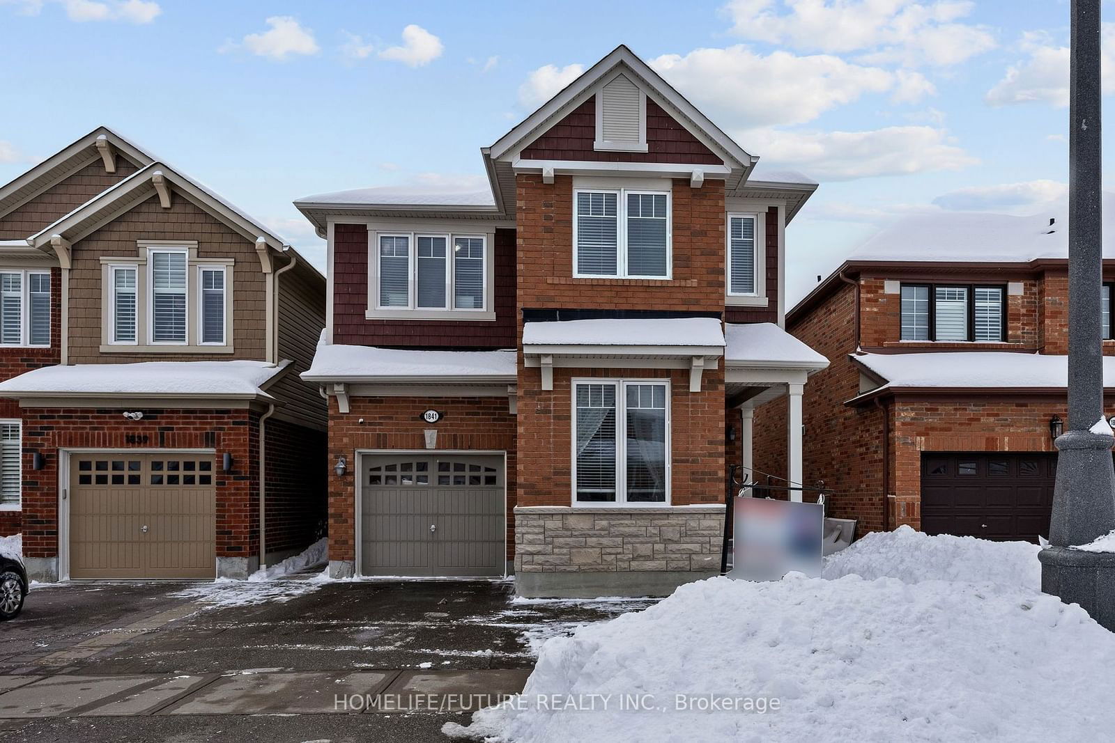 Detached House for sale at 1841 Parkhurst Crescent, Pickering, Duffin Heights, L1X 0B1 - MLS: E11973585