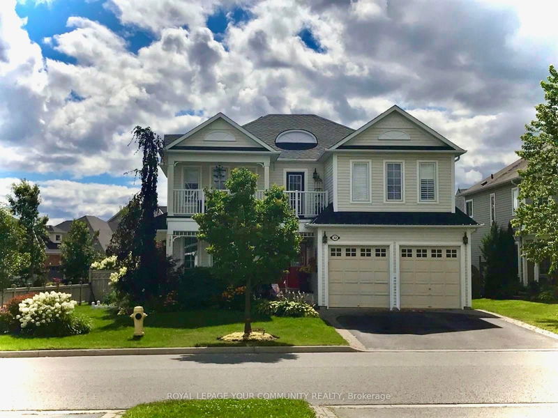 home for sale on 32 Hanson Crescent