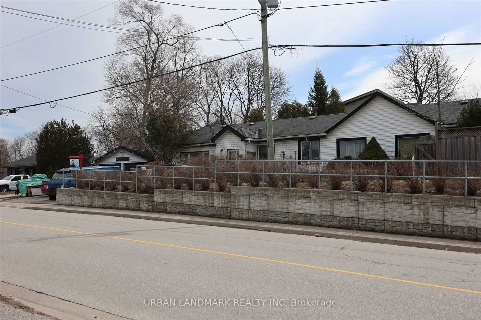 Building at 431 Sheppard Avenue, Pickering, Woodlands