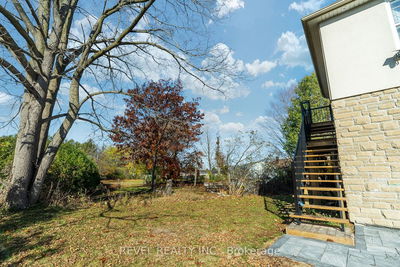 Unit Upper — 120 Hunter St, Whitby - Blue Grass Meadows image-0-2