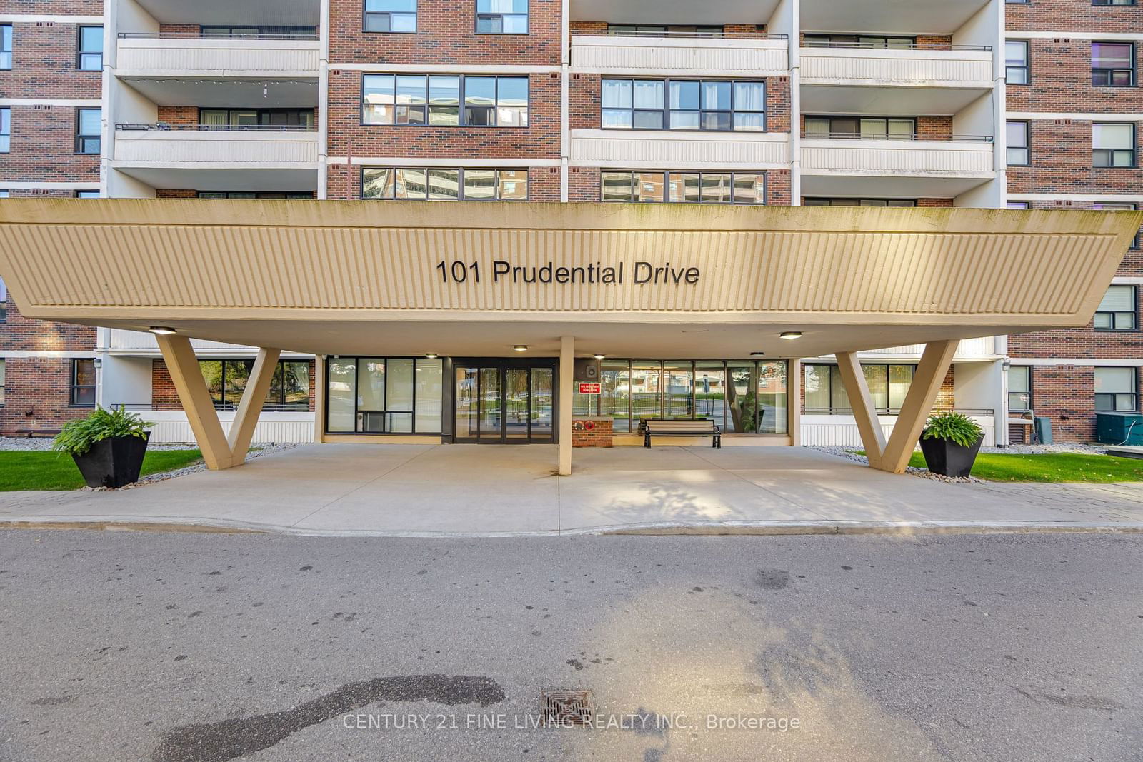 Condo for lease at 1201-101 Prudential Drive, Toronto, Dorset Park, M1P 4S5 - MLS: E11975300