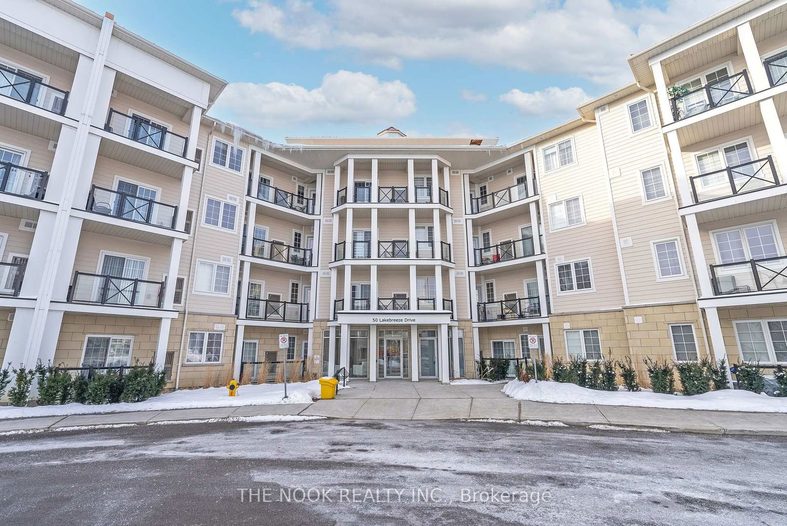 Condo for sale at 205-50 Lakebreeze Drive, Clarington, Newcastle, L1B 0V9 - MLS: E11975659