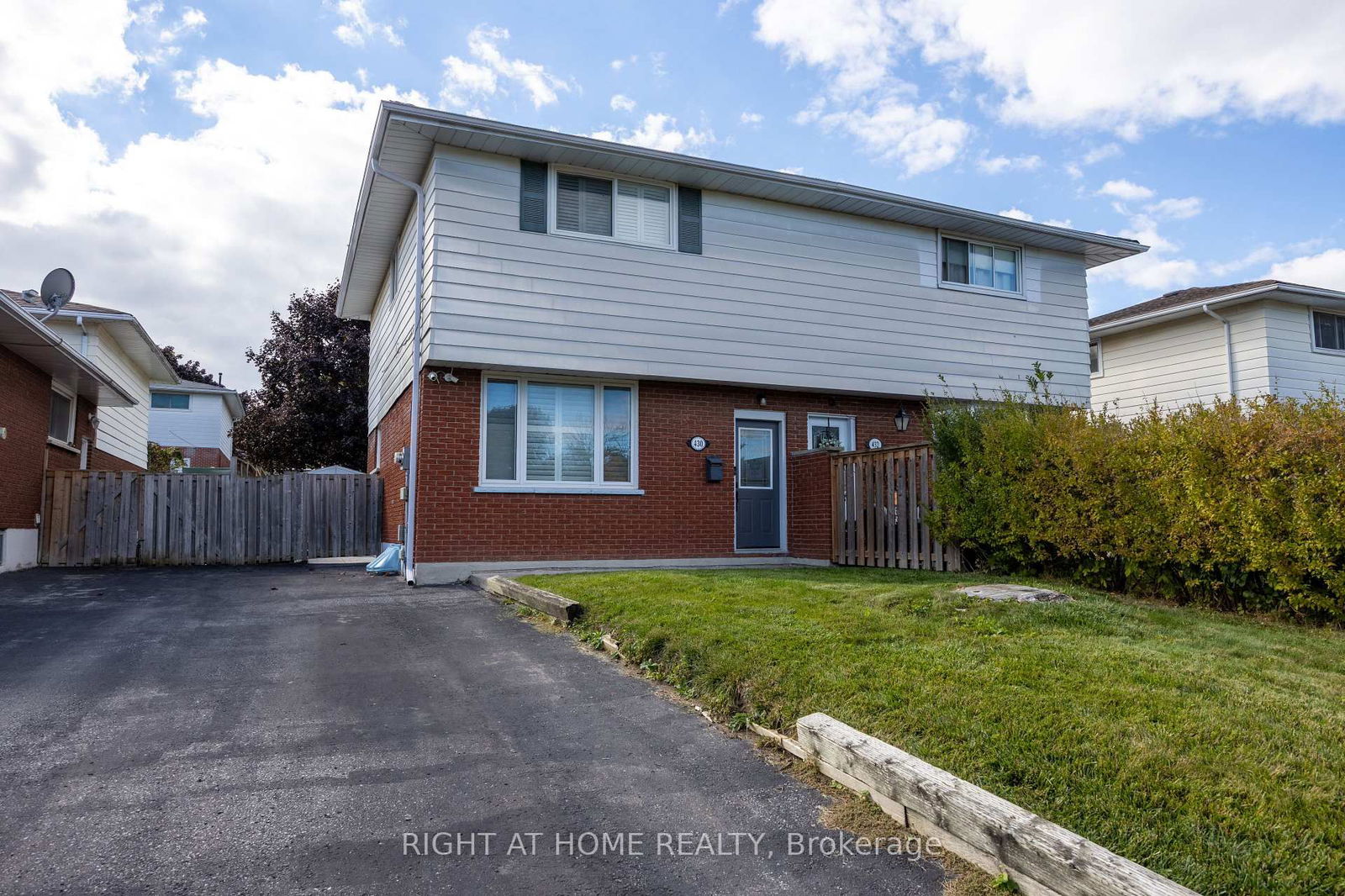 Semi-Detached House sold at 430 Oshawa Boulevard, Oshawa, O'Neill, L1G 5T3 - MLS: E11975704