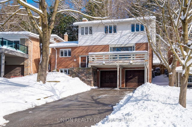 37 Fallingbrook Drive
