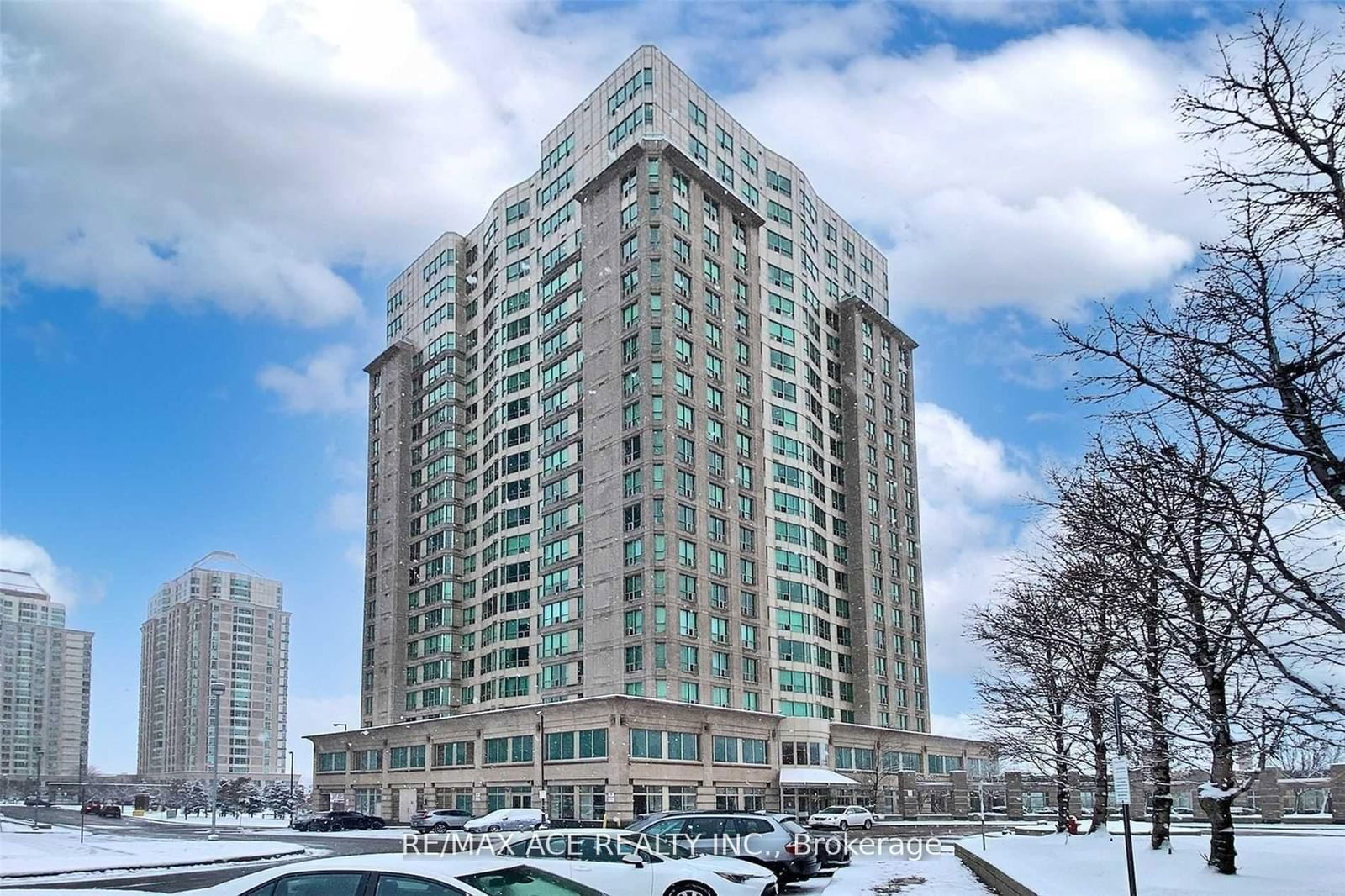 Condo for lease at 310-8 Lee Centre Drive, Toronto, Woburn, M1H 3H8 - MLS: E11976033