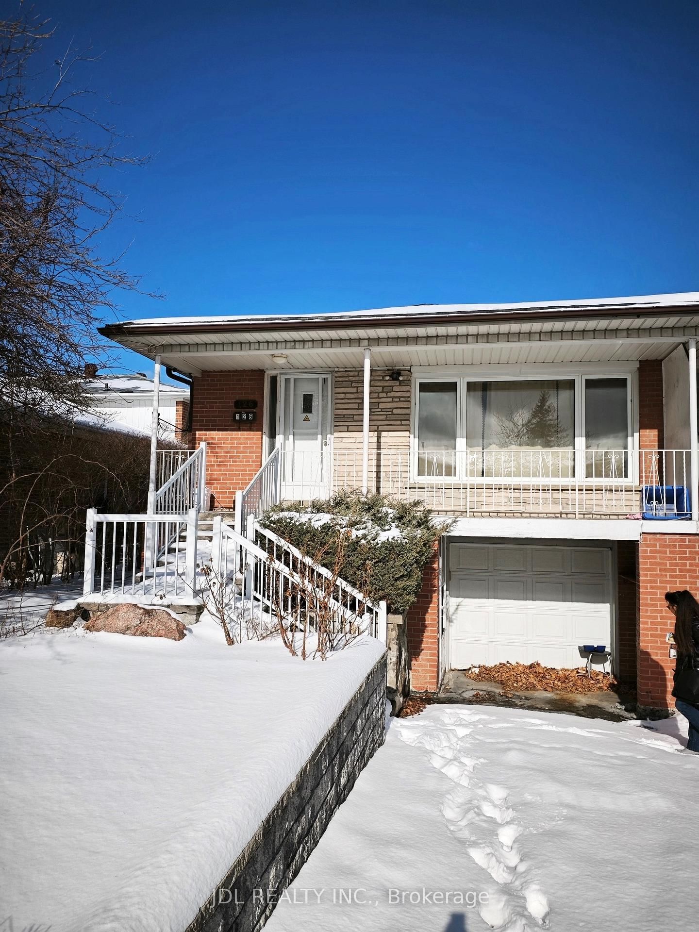 Semi-Detached House for lease at 126 corinthan Boulevard, Toronto, L'Amoreaux, M1W 1B8 - MLS: E11976036