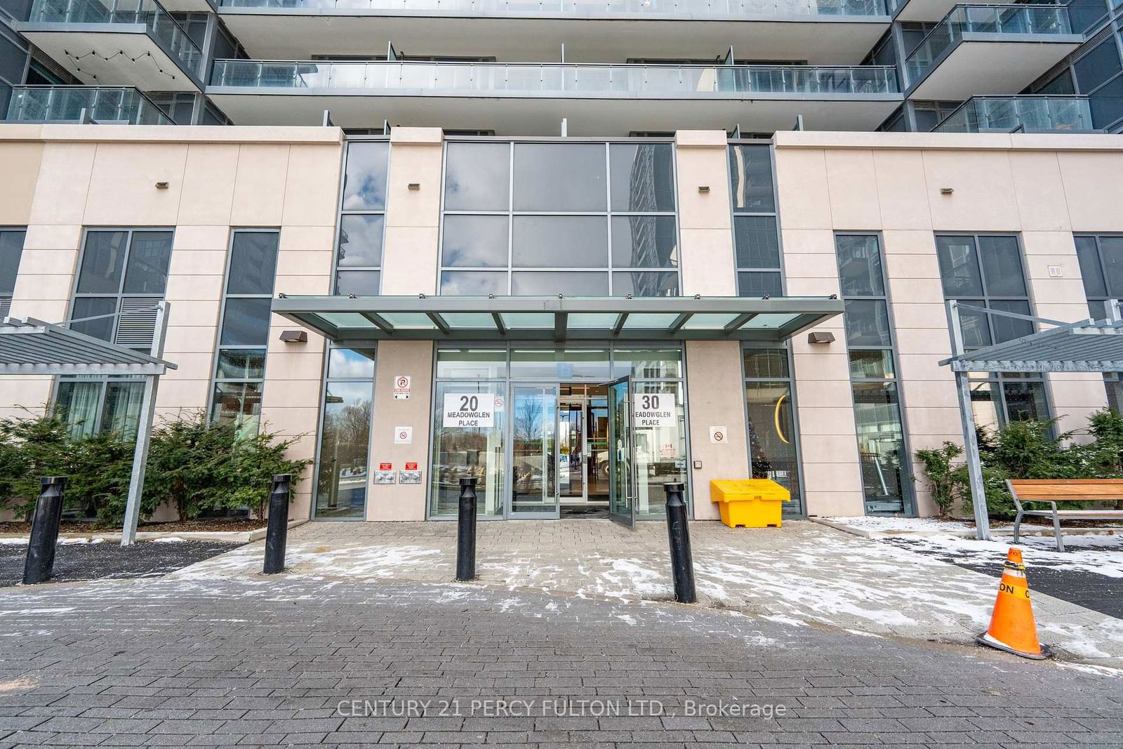 Condo for lease at 704-30 Meadowglen Place, Toronto, Woburn, M1G 0A6 - MLS: E11976439