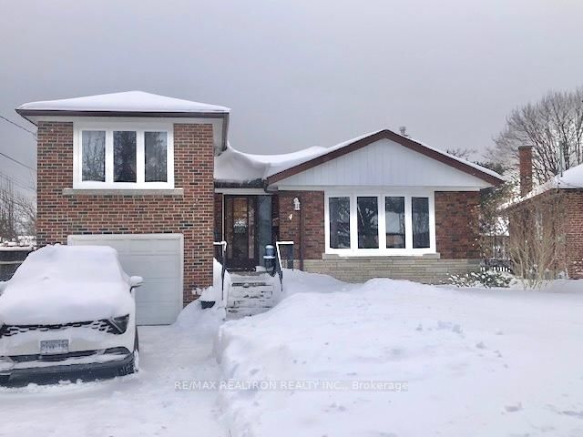 Detached House for sale at 4 Elmdon Court, Toronto, Bendale, M1J 1R1 - MLS: E11976509