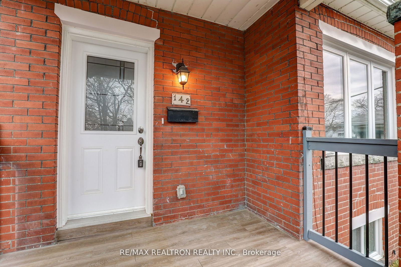 Detached House leased at 142 Eastwood Road, Toronto, Woodbine Corridor, M4L 2C9 - MLS: E11976527