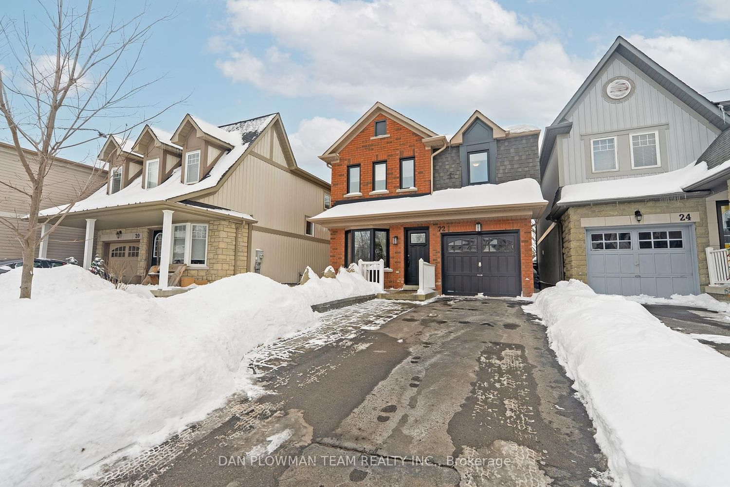 Detached House for sale at 22 Breezewood Court, Whitby, Brooklin, L1M 2L4 - MLS: E11976714