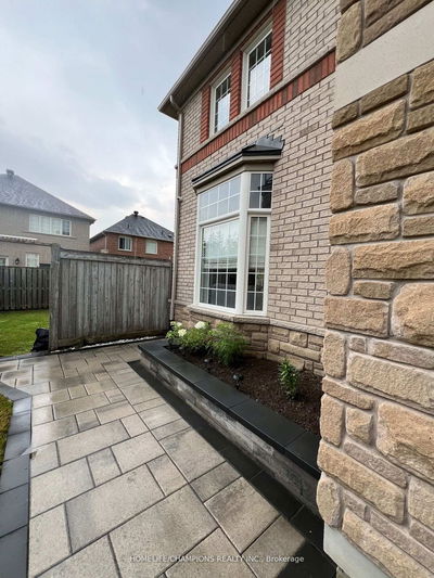 412 Staines Rd, Toronto - Rouge E11 image-0-2
