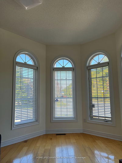 412 Staines Rd, Toronto - Rouge E11 image-0-4