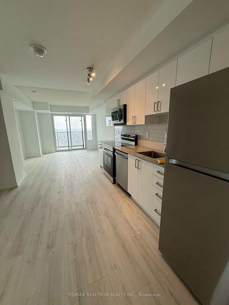 2304 - 1435 Celebration Dr, Pickering, L1W 0C4 | Image 2