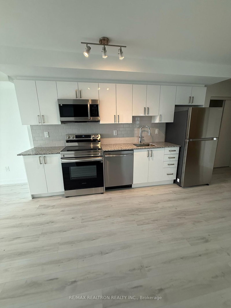 2304 - 1435 Celebration Dr, Pickering, L1W 0C4 | Image 3