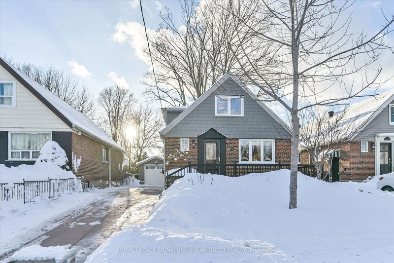 home for sale on 98 Binswood Avenue