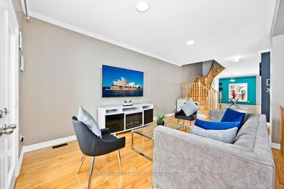 80 Wimbledon Crt, Whitby - Williamsburg image-0-4