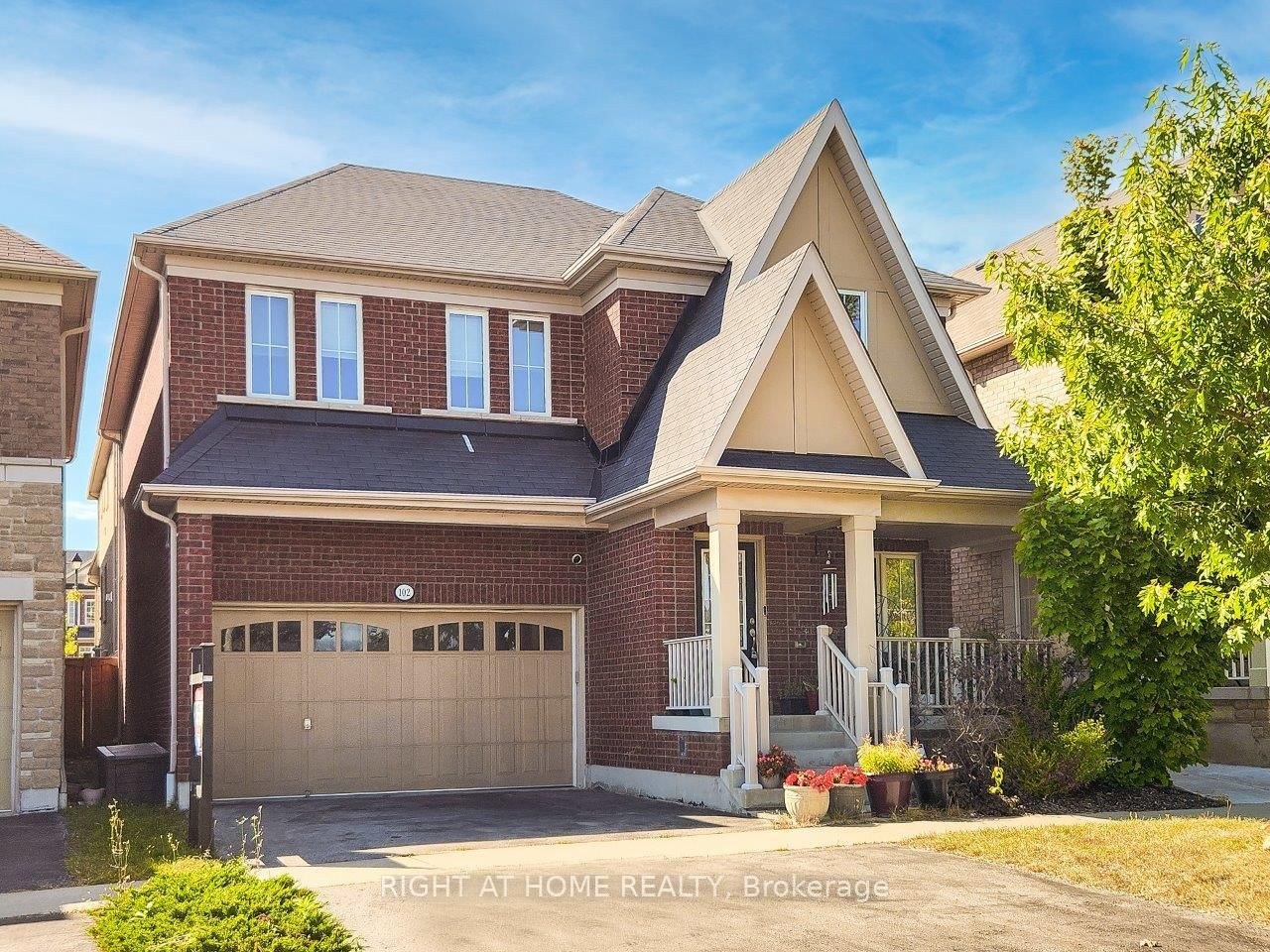 Detached House for lease at 102 Gillett Drive, Ajax, Northeast Ajax, L1Z 0N3 - MLS: E11979720