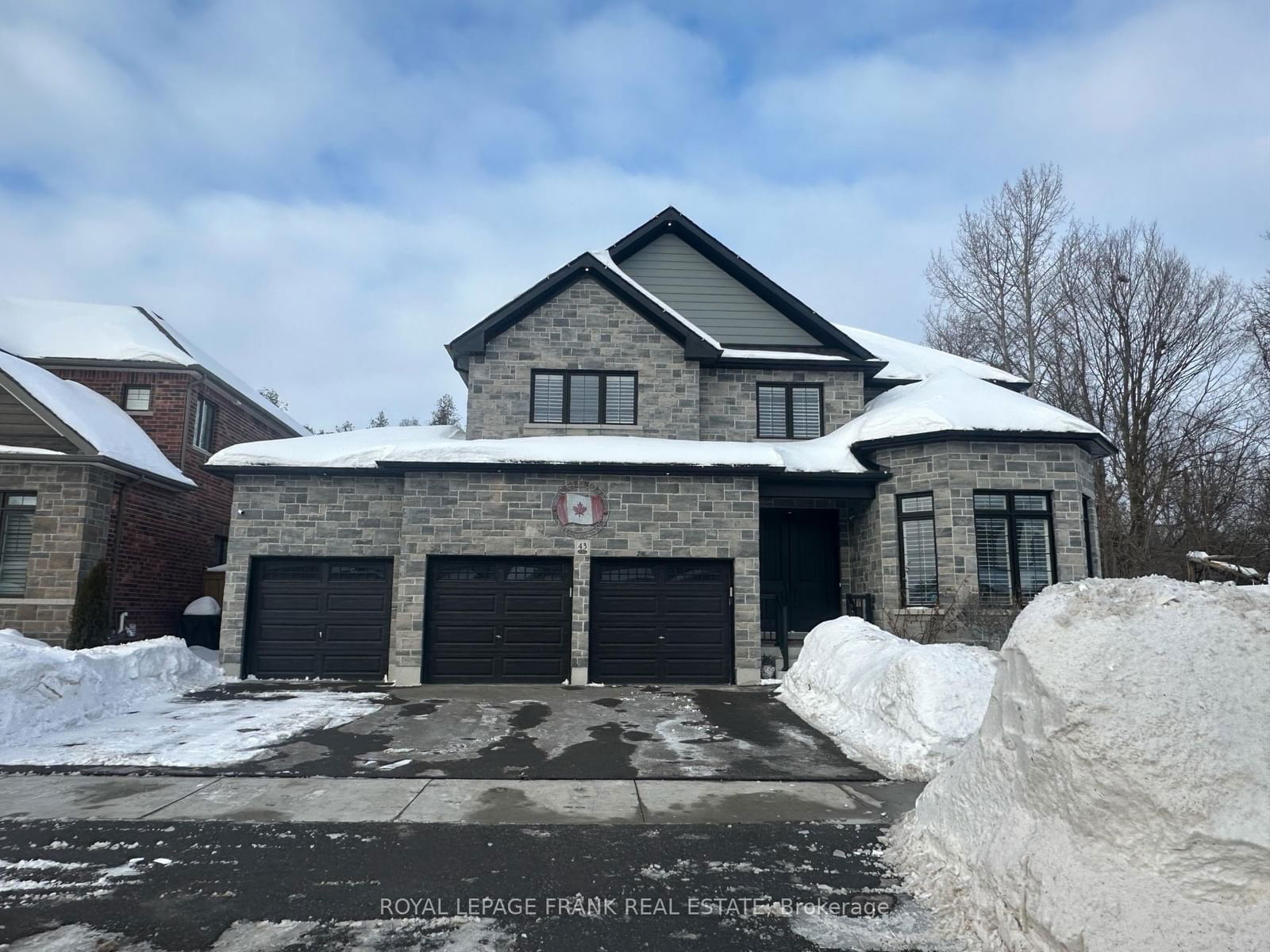 Detached House sold at 43 Harry Lee Crescent, Clarington, Bowmanville, L1C 7G5 - MLS: E11980138