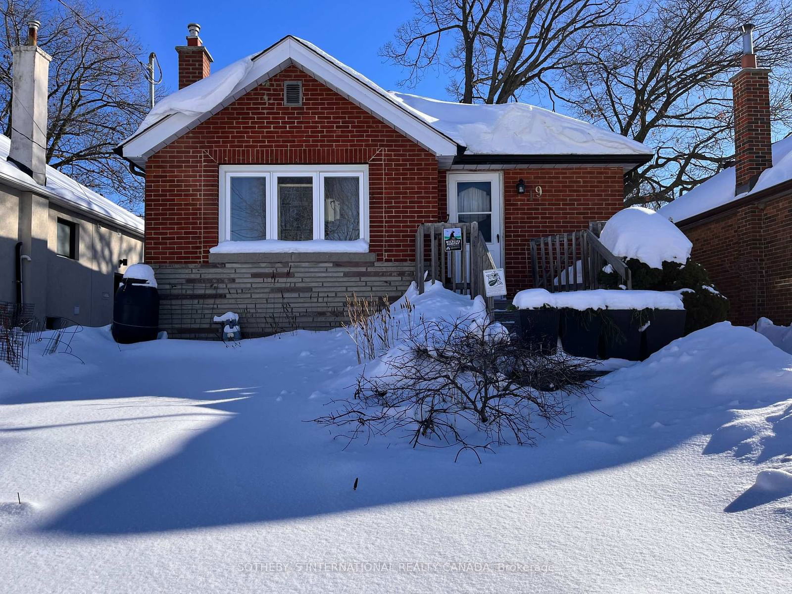 Detached House for sale at 19 Sharpe Street, Toronto, Birchcliffe-Cliffside, M1N 3T7 - MLS: E11980215