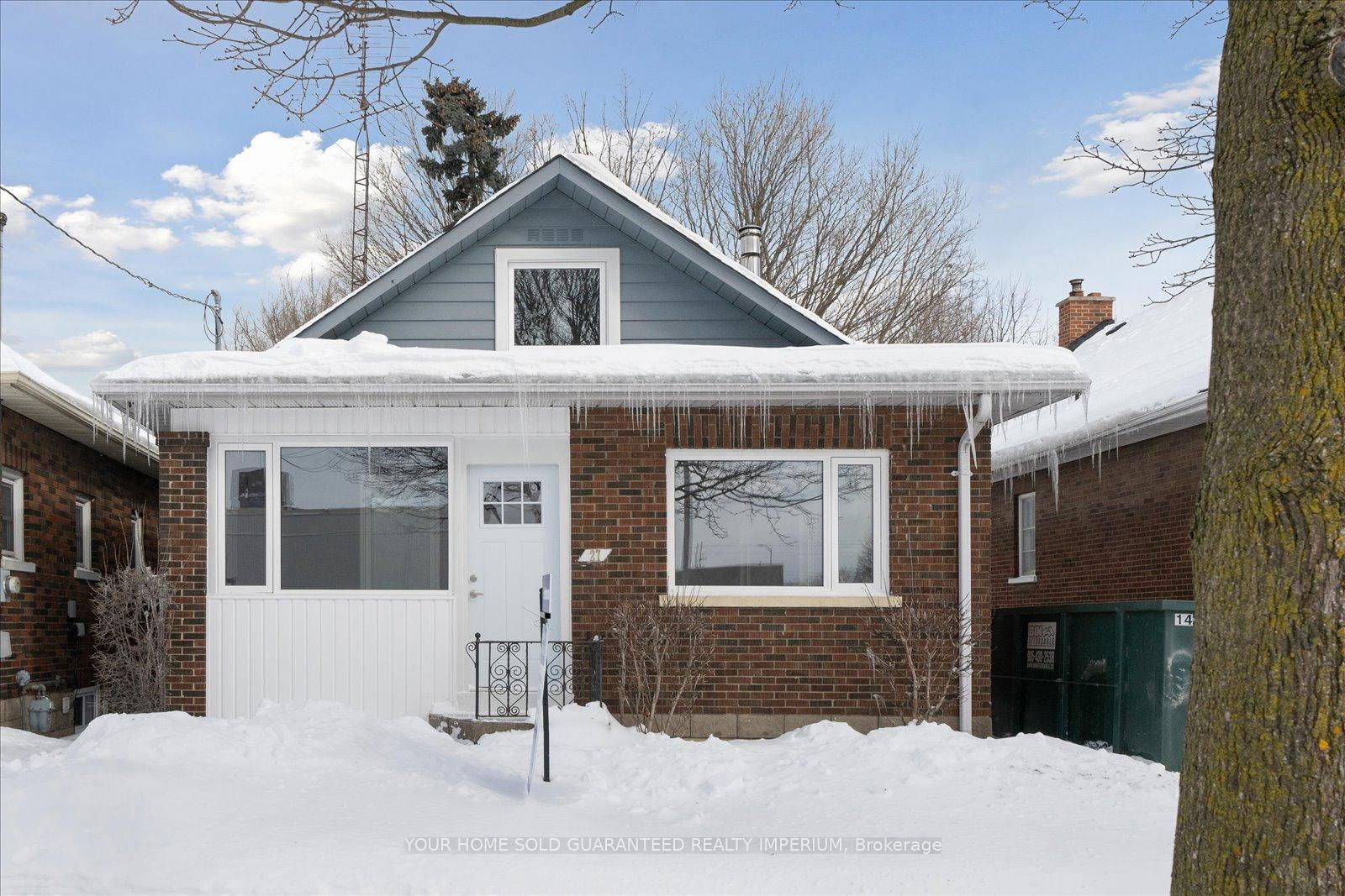 Detached House sold at 27 Burk Street, Oshawa, Vanier, L1J 4C1 - MLS: E11980431