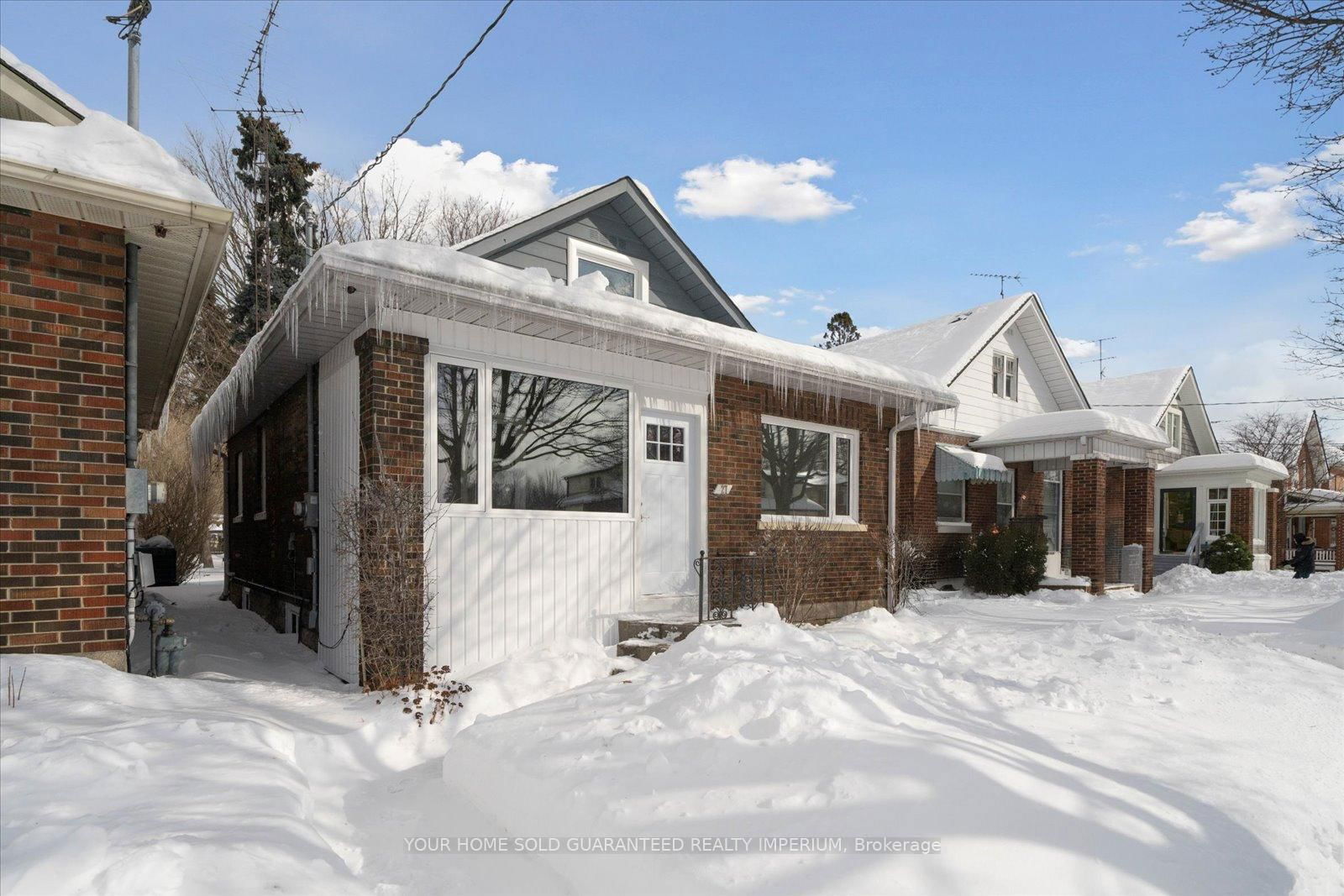 Detached House sold at 27 Burk Street, Oshawa, Vanier, L1J 4C1 - MLS: E11980431