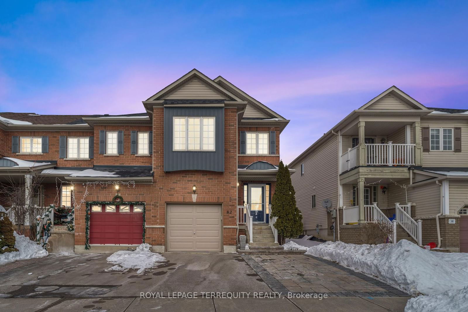 Townhouse for sale at 82 Barrister Avenue, Whitby, Pringle Creek, L1R 3H3 - MLS: E11980435