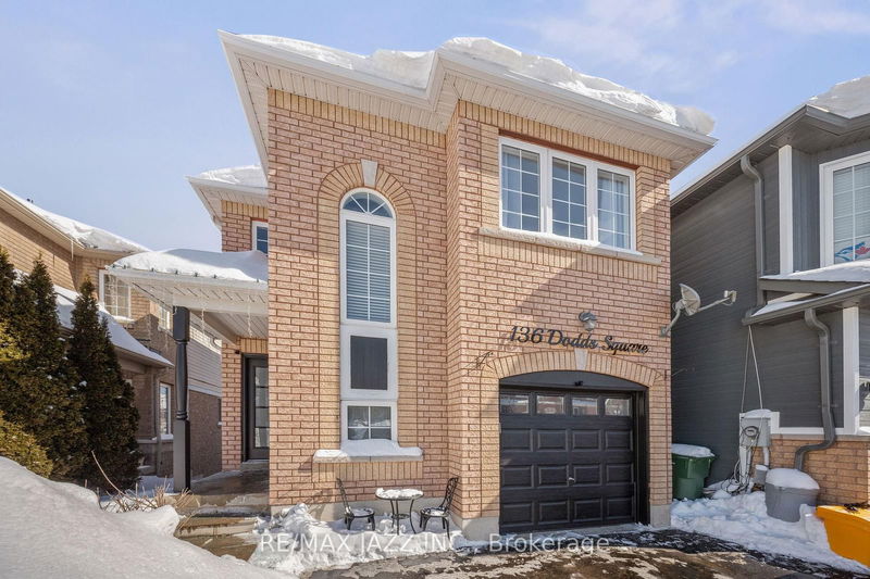 136 Dodds Sq, Clarington - Bowmanville image-0-0