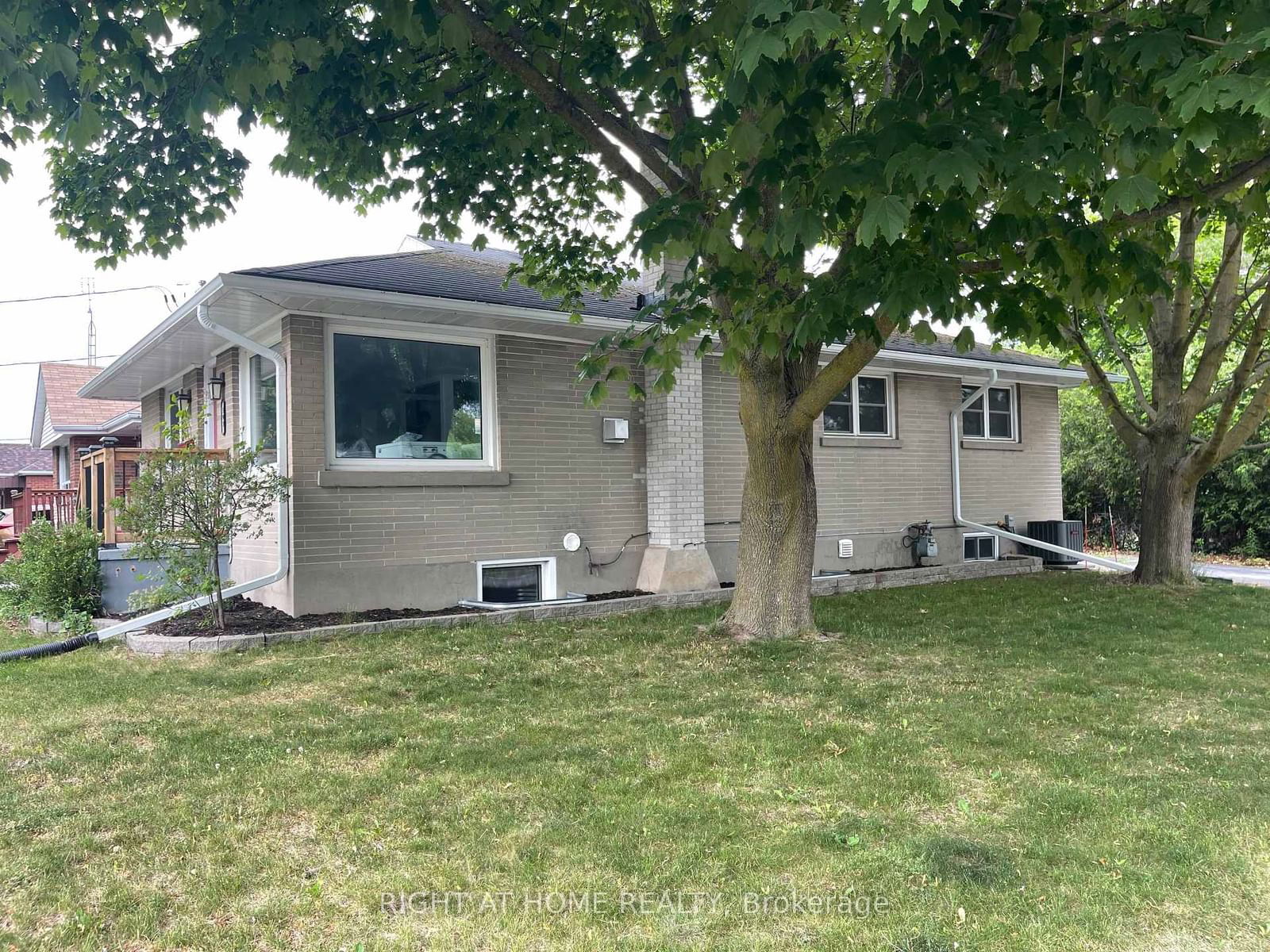 Detached House for lease at Lower-593 Grierson Street, Oshawa, O'Neill, L1G 5J3 - MLS: E11980752