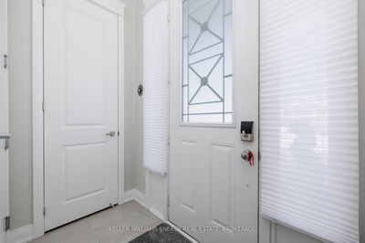 Unit 1 — 315 Lakebreeze Dr, Clarington - Newcastle image-0-3