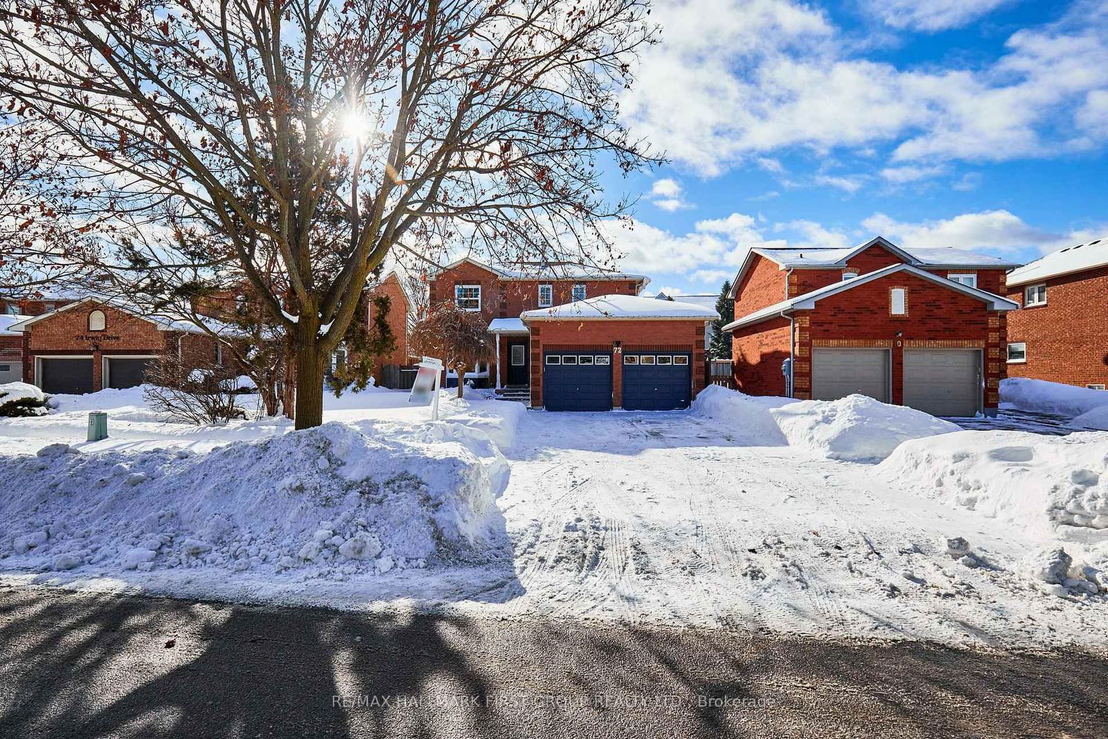 Detached House for sale at 72 Irwin Drive, Whitby, Downtown Whitby, L1N 9H7 - MLS: E11980860