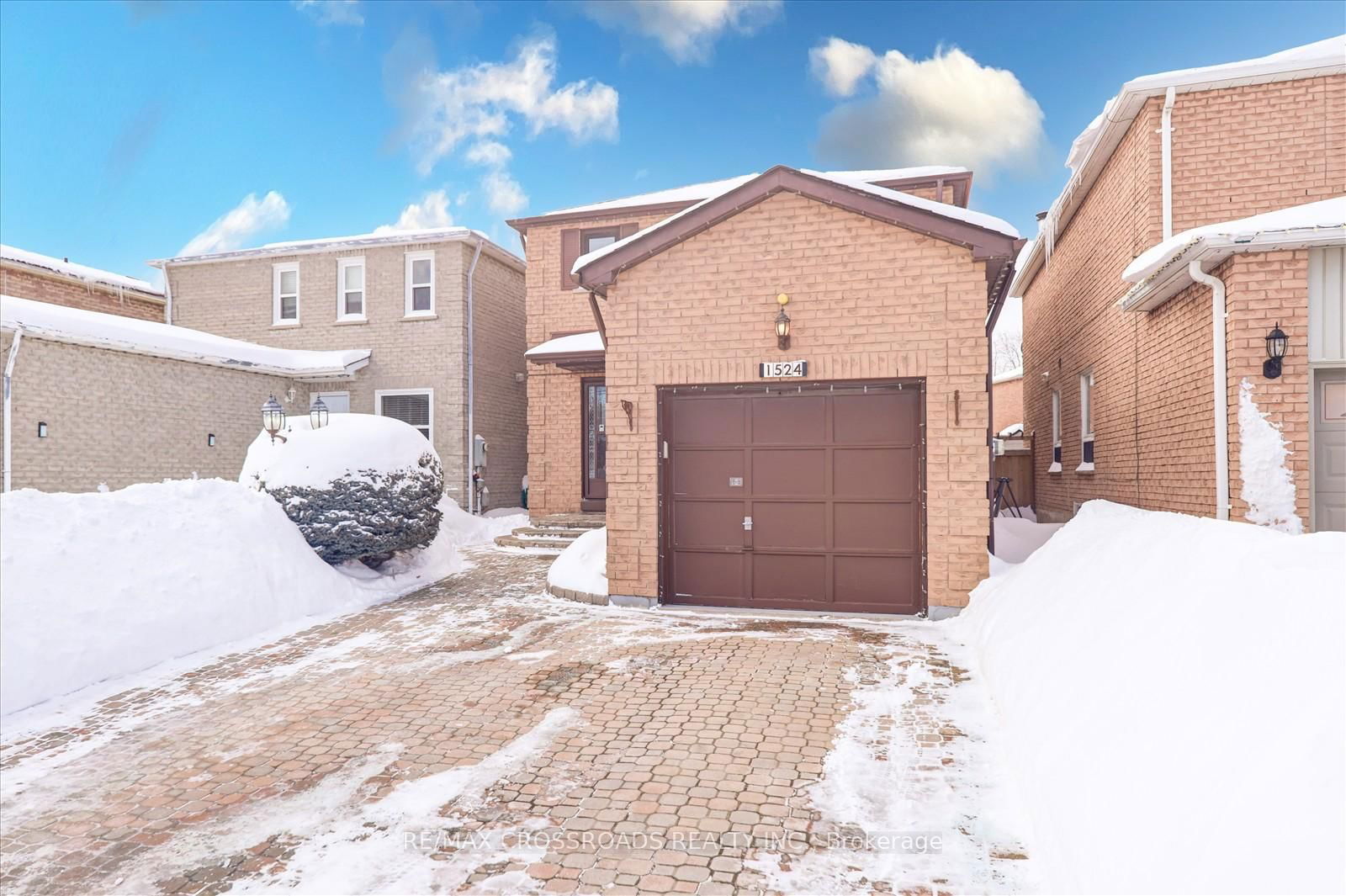 Detached House for sale at 1524 Beechlawn Drive, Pickering, Village East, L1V 6E6 - MLS: E11981130