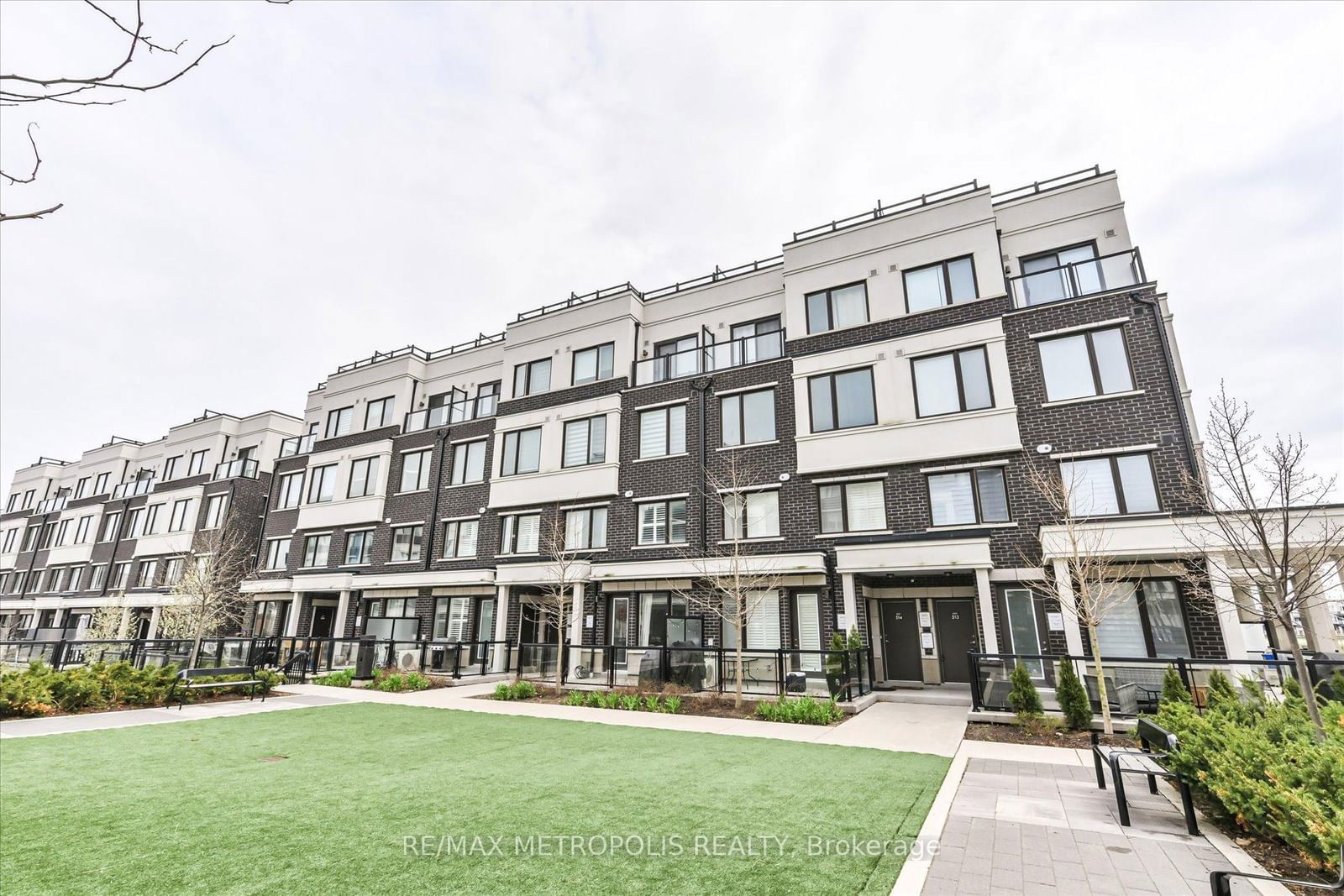 Townhouse for sale at 503-1711 Pure Springs Boulevard, Pickering, Duffin Heights, L1X 0E3 - MLS: E11981665