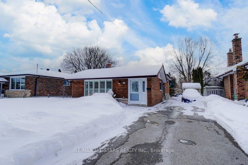 214 Bowman Ave, Whitby - Blue Grass Meadows image-0-0