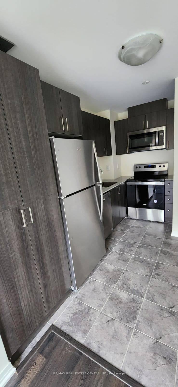 Townhouse for lease at 19-255 McLevin Avenue, Toronto, Malvern, M1B 0E8 - MLS: E11983004