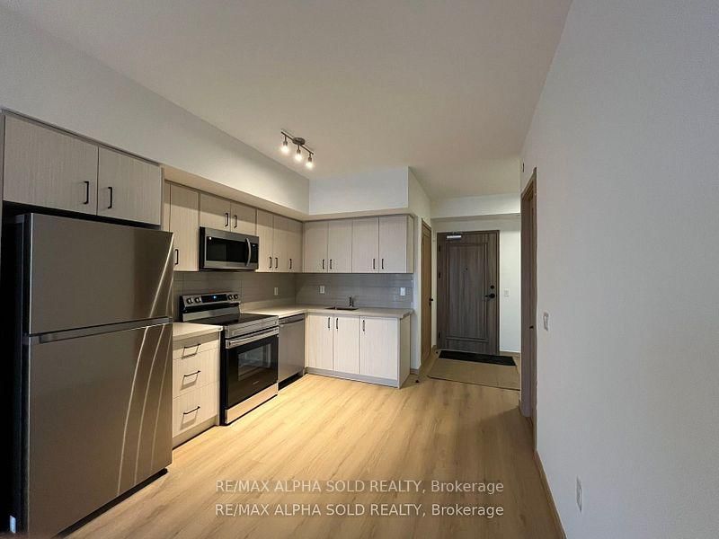 A515 - 3445 Sheppard Avenue E 4